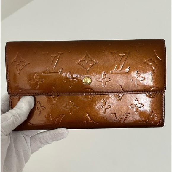Authentic Louis Vuitton Rare Bronze Vernis International Wallet EUC - Picture 1 of 14